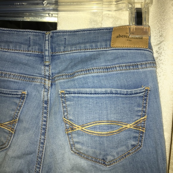 A&f jeans - Picture 3 of 3